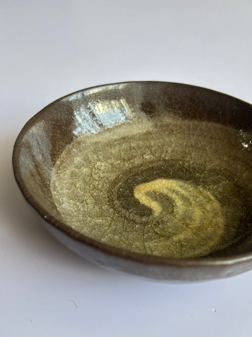 Japanese traditional plate (brown)